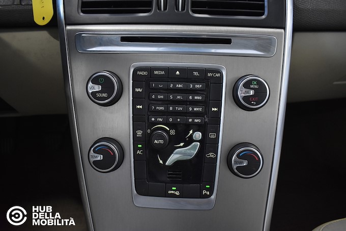 VOLVO XC60 DRIVe Kinetic